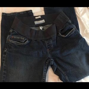 Maternity Pants 👖 and a Short